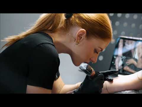 Witness the magic of freehand tattooing! #tattooartist #tattooinspiration #freestyle #chocotattoo