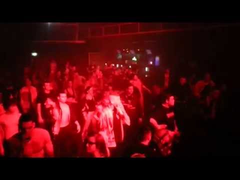 Starbanger - Defenders (SF vs Xearo Remix) Live @ Retrospect 4