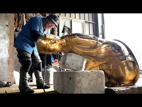 The process of making a giant golden Buddha statue. Korean Sculpture Master