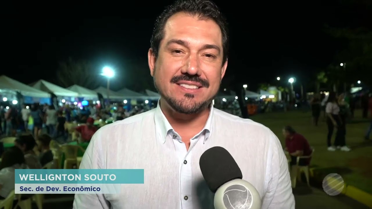 MAIS DE 15 MIL LUVERDENSES COMEMORAM O ANIVERSÁRIO DO MUNICÍPIO NA ROTATÓRIA DA PREFEITURA