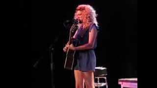 Tori Kelly: Stained