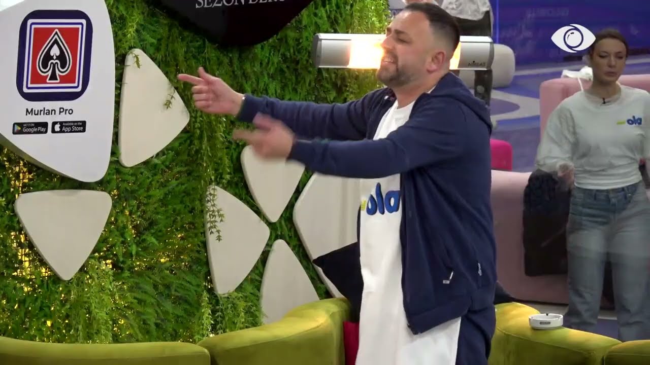 “Çfarë kishte lidhje kjo situatë me ty?”/ Angelo-Senos: Si i bërtet vajzës së huaj?