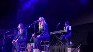 Aly and AJ I am One of Them