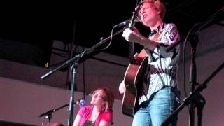 Catie Curtis @ Cafe11 Stories, Songs and Interviews