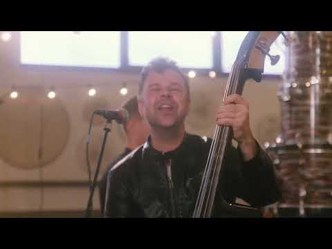 Lars Lilholt Band - Under brostenene ligger stranden - Decameron