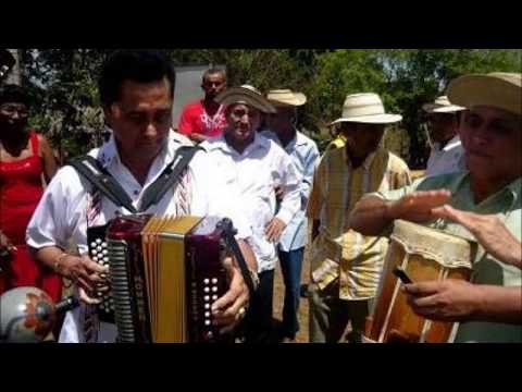 Cumbia Atravesá - La Mula Tumbó a Genaro - Interpreta Alfredo Escudero
