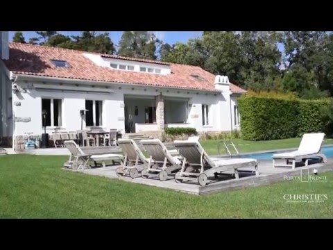 7 bedroom villa with a swimming pool