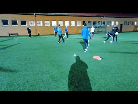 Záběry z tréninků Ambassadors FC Praha