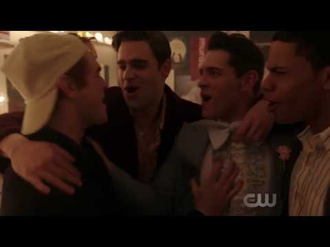 Riverdale 2x18 Kevin Keller and Moose