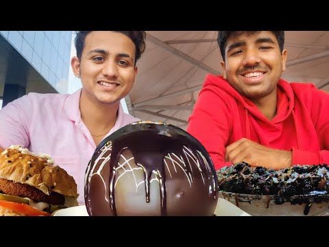 Jumbo Chocolate Ball In Pune | Chocolate Room Viman nagar | Restaurant  Review | Food Vlog |