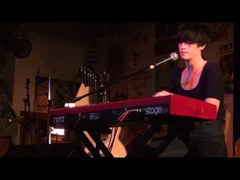 2/10 Washington - How To Tame Lions (HD)