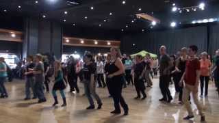 preview picture of video 'CHATELLERAULT - 8 et 9 Mars 2014 - Line Dance'