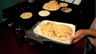 preview picture of video 'Pupusas en atescatempa'