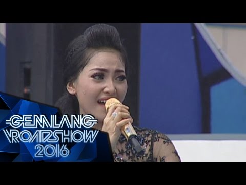 Dahlia KDI feat Yogie KDI " Sembako Cinta "  - Gemilang Roadshow Malang (29/5)