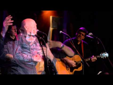 "Sopranos" Dominic Chianese sings At The Cutting Room & helps elderly