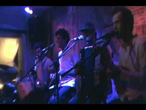 Ó do Forró  "Começaram a gritar" - Cafofo Paulista