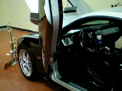 Mustang Gt With Street glow pro series strobe light kit