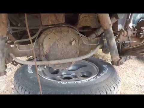 Learning the visual difference between the Ford 7.5 and 8.8 rear end