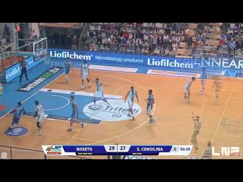 Hugo Erkmaa | passing against Roseto | 30.10.2022