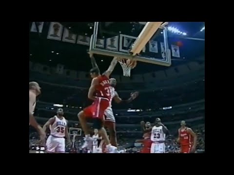 Brent Barry POSTERIZES Dennis Rodman After Rodman FOREARM PUNCHED Him The Game Before