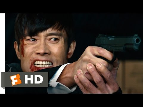 Red 2 (8/10) Movie CLIP - Frank vs. Han (2013) HD