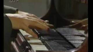 Benny Green Trio - Taking a chance on love