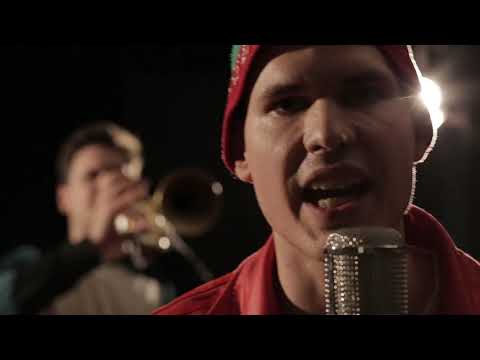 Kopsnij forsę - odezwa do siostry, Brass Federacja