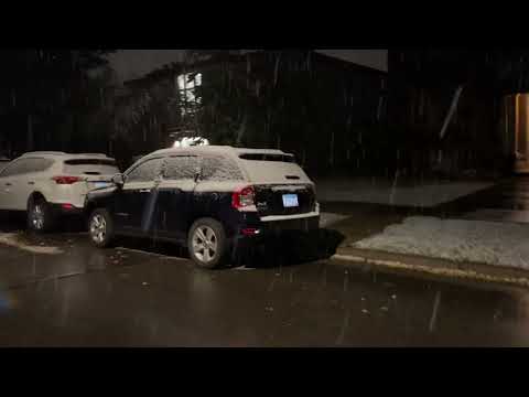 First Snow Of The 2022 Season - Minneapolis