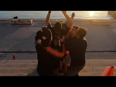 Crowdsurf Birthday Carry Alian