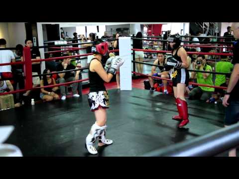 Fight Day 9 : Joice VS Amelia Bunjamin