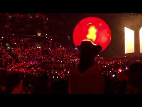 BTS Love Yourself Tour - Los Angeles Concert Opening Intro IDOL [FANCAM}