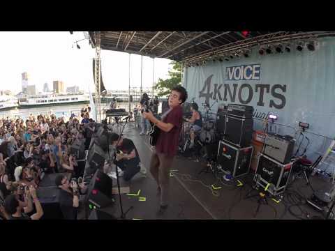 Twin Peaks live at 4Knots Music Fest - NYC 2015