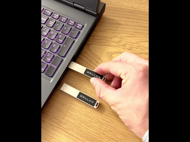 Vídeo relacionado con Desuerte Memoria USB de metal para guitarra, 16 GB, con caja de piel y soporte de plástico, amantes de la música, bodas, aniversarios y ocasiones especiales