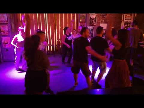 Los Mangaleros Rueda de Casino (Issac Delgado - Salsa, timba y amor)