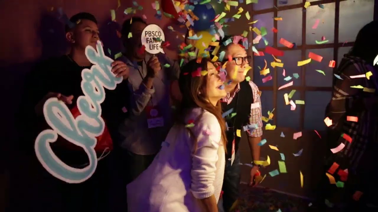 Promotional video thumbnail 1 for Giggles & Winks LLC Photo Booth Rental