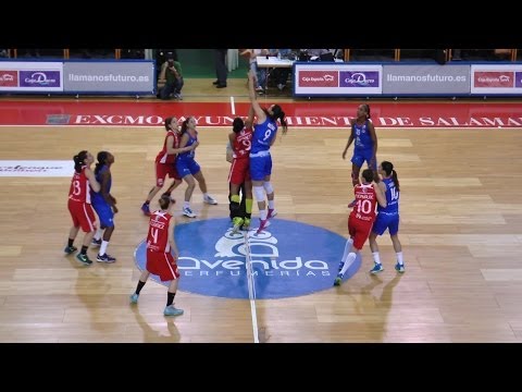 Ambiente tercer play-off Perfumerías Avenida - Embutidos Pajariel Bembibre