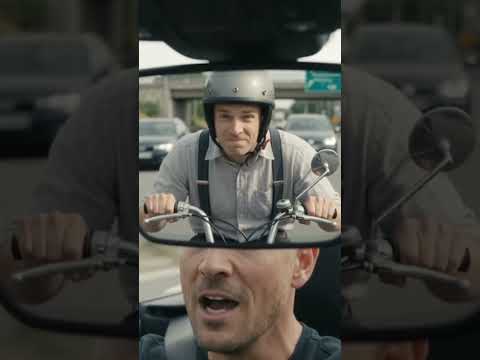 Porsche vs. Mofa