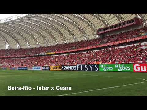 "Antes do jogo, torcida canta Creedence - "Matar o Pu%*  tricolor"" Barra: Guarda Popular &bull; Club: Internacional