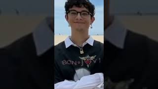 Brandon Arreaga @love, brandon  making the heart-eyes emoji. So cute! 🥺 #brandonarreaga #prettymuch