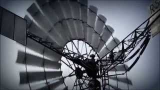 preview picture of video 'Windmotor de Skarmolen, It Heidenskip'