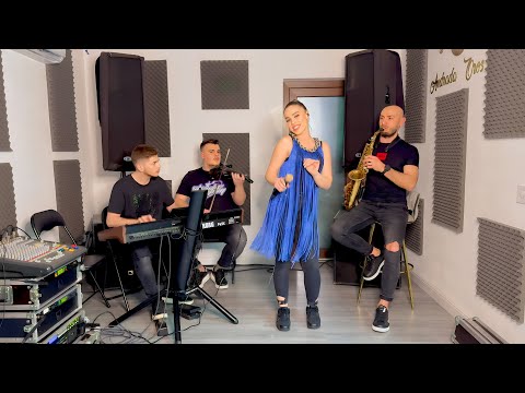 Andrada Oros - Ține-mă de mână (COVER LIVE Leo de la Roșiori)