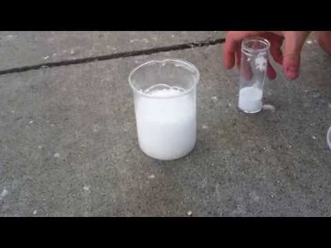 Use of citric acid in endothermic reaction