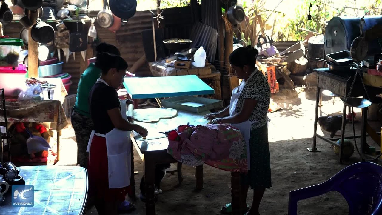 Talleres transforman vidas en comunidad indígena de El Salvador