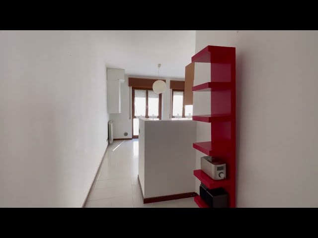 Lambrate: bilocale in affitto semi arredato