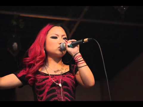 MoNa a.k.a. Sad Girl - Futro