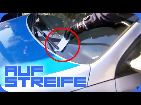 Sindera verwirrt ein Strafzettel am Polizeiauto: Wer verteilt die Zettel? | Auf Streife | SAT.1