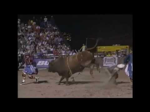 Justin McBride vs Showering Embers - 01 PBR Laughlin (85.5 pts)