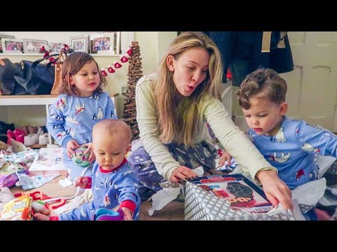 Our first Christmas with 3 kids!
