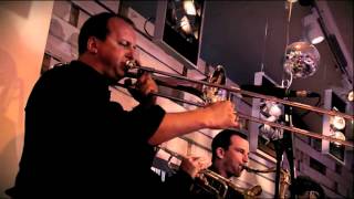 Raphael Gualazzi - "Don't Call My Name" @ C à Vous