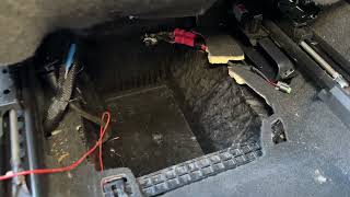 2023 Jeep Grand Cherokee L Battery Replacement